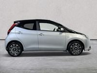 Used Toyota Aygo X-clusiv 72 HP (52 kW) 2019 Silver Hatchback