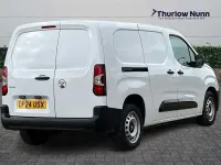 Second-hand Vauxhall Combo S 100 CP (73 kW) 2024 Alb Monovolum