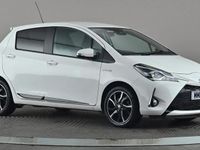 Used Toyota Yaris Hybrid Design 100 HP (73 kW) 2018 White Hatchback