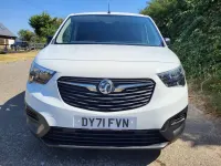 Used Vauxhall Combo 100 HP (73 kW) 2021 White MPV