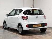 Used Hyundai i10 SE 66 HP (48 kW) 2019 White Hatchback