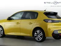 Used Peugeot 208 Allure Premium 99 HP (72 kW) 2021 Yellow Hatchback