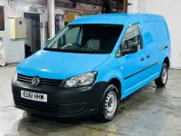 Usado VW Caddy Maxi 102 HP (75 kW) 2011 Azul Monovolume