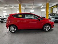 Used Ford Fiesta Zetec 100 HP (73 kW) 2016 Red Hatchback