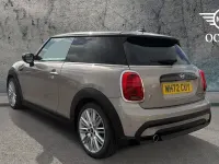 Usado Mini Cooper Exclusive 134 CV (98 kW) 2022 Gris Utilitario