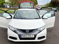 Used Honda Civic SE 2013 White Hatchback