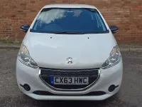 Gebraucht Peugeot 208 Access 82 PS (60 kW) 2013 Weiß Kleinwagen