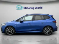 Begagnad BMW 218 Active Tourer M Sport 2022 Blå Minibuss
