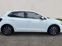 Used VW Polo Life 95 HP (69 kW) 2024 White Hatchback