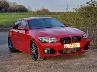 Begagnad BMW 118 Efficient Dynamics 2017 Röd Halvkombi