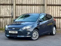 Używany Ford Focus Zetec 125 KM (91 kW) 2013 Szary Hatchback