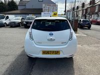 Used Nissan Leaf Tekna 80 kW (109 HP) 2017 White Hatchback