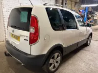 Used Skoda Roomster 105 HP (77 kW) 2014 White MPV