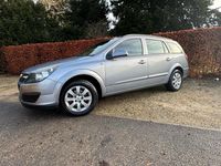 Used Vauxhall Astra Club 123 HP (90 kW) 2006 Silver Estate