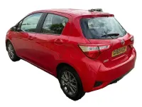 Usado Toyota Yaris 111 HP (81 kW) 2020 Vermelho Citadino