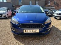 Używany Ford Focus Zetec 125 KM (91 kW) 2015 Niebieski Hatchback