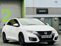 Begagnad Honda Civic SR 120 HK (88 kW) 2015 Vit Halvkombi