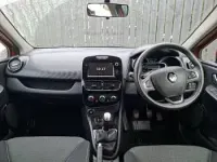 Used Renault Clio Iconic 90 HP (66 kW) 2019 Red Hatchback