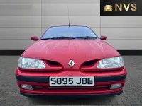 Used Renault Mégane 107 HP (78 kW) 1998 Red Hatchback