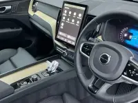 Second-hand Volvo XC60 Plus 250 CP (183 kW) 2026 SUV