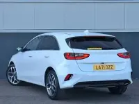 Usado Kia Ceed 158 HP (116 kW) 2022 Branco Citadino