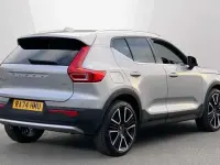 Usado Volvo XC40 Ultra 194 HP (142 kW) 2025 Prateado SUV