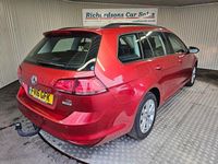 Used VW Golf VII SE 110 HP (80 kW) 2016 Red Estate