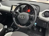 Used Toyota Aygo x-press 69 HP (50 kW) 2018 White Hatchback