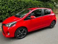 Used Toyota Yaris Sport 99 HP (72 kW) 2015 Red Hatchback