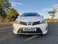 Used Toyota Auris Hybrid 2014 White Estate
