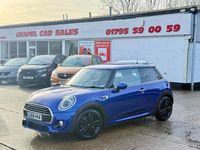 Begagnad Mini ONE Hatch 2018 Blå Halvkombi
