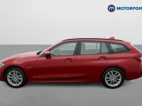 Usado BMW 330e 292 HP (214 kW) 2022 Vermelho Carrinha