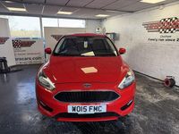 Used Ford Focus Zetec 125 HP (91 kW) 2015 Red Hatchback