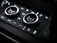 Used Land Rover Defender SE 300 HP (220 kW) 2021 Black SUV