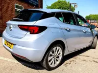 Used Vauxhall Astra Design Edition 101 HP (74 kW) 2018 Silver Hatchback