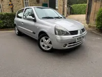 Usado Renault Clio II Campus 2006 Prateado Citadino