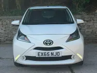 Used Toyota Aygo x-press 69 HP (50 kW) 2015 White Hatchback