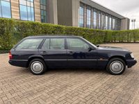 Used Mercedes E200 1995 Blue Estate