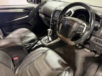 Used Isuzu Pick up 164 HP (120 kW) 2021 Silver Pickup