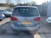 Usado VW Sharan SE 140 HP (102 kW) 2014 Cinzento Monovolume