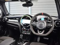 Usado Mini Cooper S Hatch 178 HP (130 kW) 2023 Preto Citadino