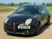 Begagnad Alfa Romeo MiTo 2010 Svart Halvkombi