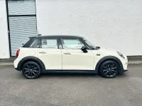 Usado Mini ONE Classic 102 CV (75 kW) 2020 Blanco Utilitario