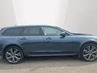 Used Volvo V90 235 HP (172 kW) 2021 Blue Estate