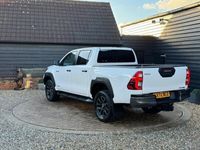 used Toyota HiLux 2.8 INVINCIBLE X 4WD D-4D DCB 202 BHP