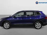 Second-hand VW Tiguan Allspace Life 150 CP (110 kW) 2024 Albastru SUV
