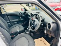 Used Mini Cooper D 2011 White Hatchback