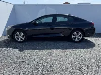 Used Vauxhall Insignia Design Edition 165 HP (121 kW) 2018 Blue Hatchback