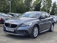 Usado Volvo V40 Pro 150 CV (110 kW) 2018 Gris Utilitario