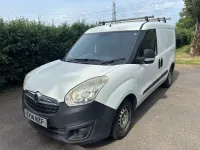 Używany Vauxhall Combo 2014 Biały Minivan